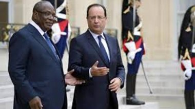 La France et le Mali déterminés à “poursuivre et remporter” le “combat contre le terrorisme”