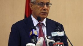 ليبيا تغلق حدودها مع مصر وتونس في الذكرى الثانية للثورة