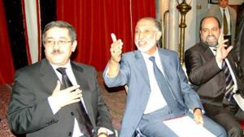 أحزاب الائتلاف الرئاسي تحالفت ضد مصلحة الشعب لاقتسام الريع