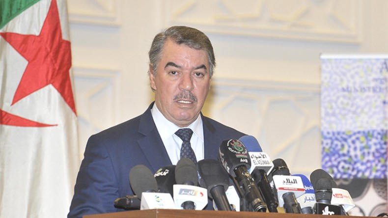 طلبة “ماستر أرطوفونيا” يطالبون حجار بالتدخل