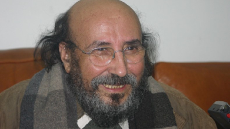 الطاهر  وطار  يفوز  بجائزة العويس الثقافية  من بين  262  مرشحا