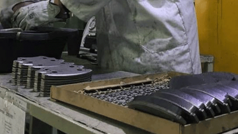 مصنع ''بول بريكس'' ينتج 20 مليون صفيحة فرامل خلال 8 أشهر