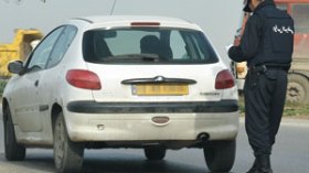 تفكيك شبكة دولية في تهريب السيارات والشاحنات بتبسة