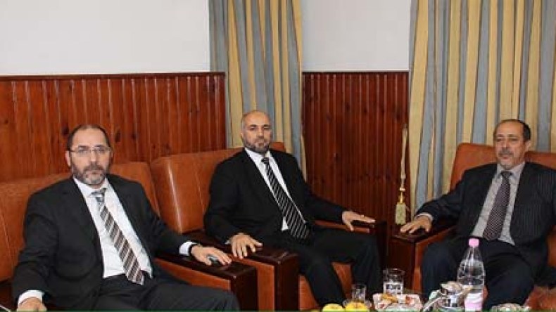 نواب التكتل الأخضر يدعون لرفض الإعتراف بالنظام المصري الجديد