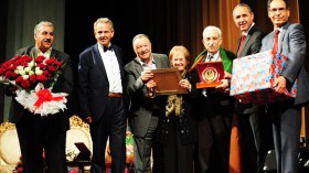 وزير الثقافة يكرّم رموز المعرفة بمناسبة اليوم الوطني للعلم