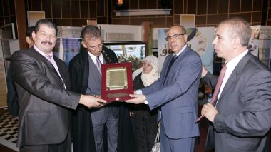 Algerian presenter Hafid Derradji honored by Echourok newspaper