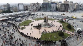 جرحى واعتقالات في تفريق الشرطة التركية لتظاهرة قرب ساحة تقسيم