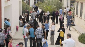 رفع المنحة الجامعية لطلبة الفروع الطبية