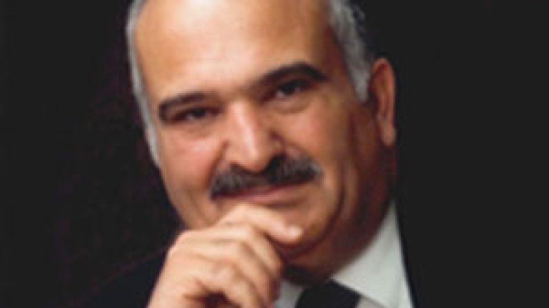 العمل  الإنساني  والإرادة  المكبّلة