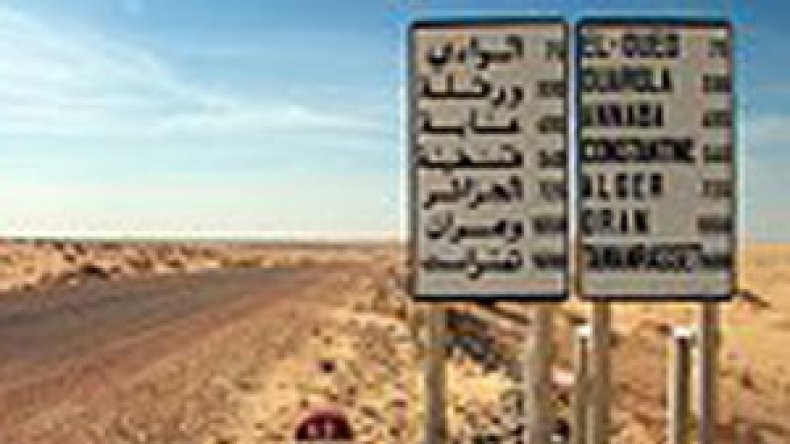 حريق مهول يأتي على مخازن الجمارك بالمركز الحدودي الطالب العربي بالوادي