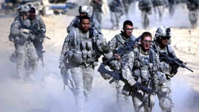 طالبان تدمر 11 شاحنة تابعة للحلف الأطلسي في باكستان