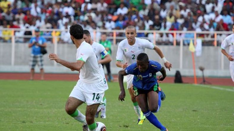 “الطارطون” والحرارة والرطوبة و60 ألف متفرج يتحالفون ضد “الخضر” في تنزانيا