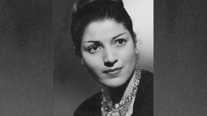 لهذا السبب انسحبت الطاووس عمروش من الأكاديمية البربرية وهذا ما يخفيه دعاة الأمازيغية عنها