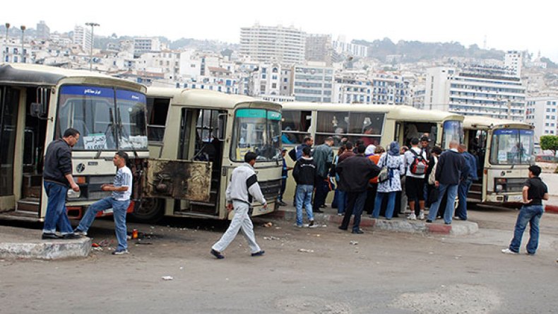 مواطنون عاشوا عزلة تامة بسبب عزوف الناقلين عن العمل أيام العيد بالعاصمة