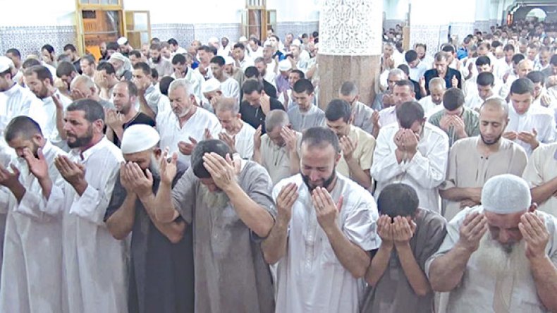 لهم في ليالي رمضان مآرب أخرى!