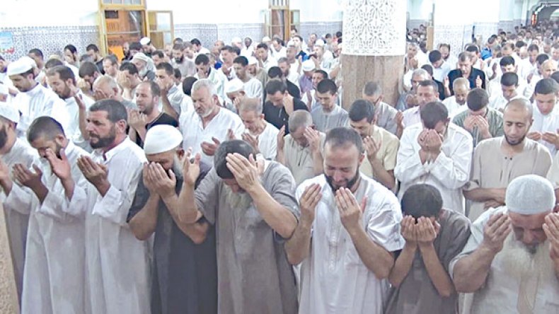 برنامج ديني ثري وإقبال على المساجد بورقلة