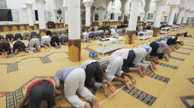 Algerians prayed for victory over Germany, did not give up Taraweeh prayer