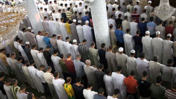 أرِحْنا منها يا إمام!