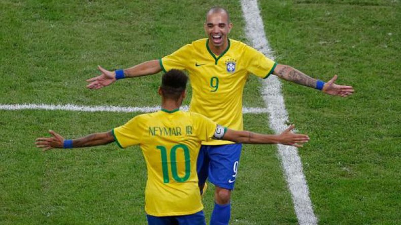 الهداف الجديد للبرازيل يدعّم قطر.. ويهاجم الداعين لتجريدها من مونديال 2022