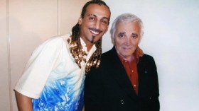 الشاب طارق وشارل أزنافور في حي القصبة لتصوير أغنية “لقاء”