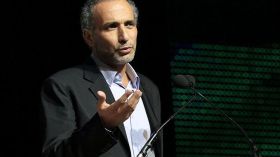 Ex-compagne de Tariq Ramadan: «Il ne croit en rien et encore moins en Dieu»