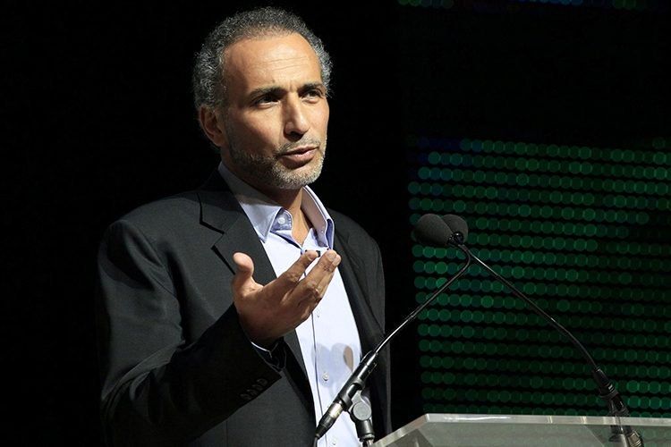 Ex-compagne de Tariq Ramadan: «Il ne croit en rien et encore moins en Dieu»