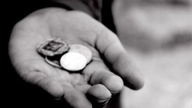 متسول يدخل عالم المال والبورصة في مصر..