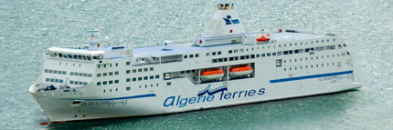 President Bouteflika decides sending “Tassili 2” ship in Benghazi to evacuate Algerian nationals