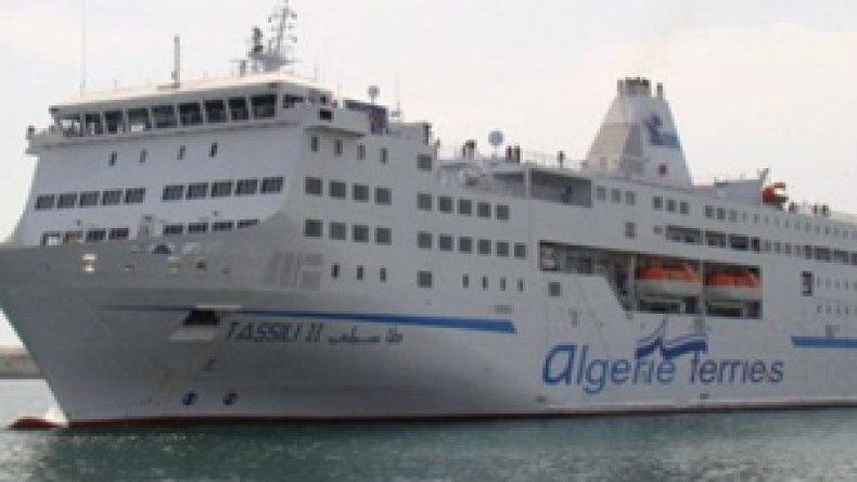 طاسيلي 2 تغادر طرابلس و على متنها مئات الجزائريين و فارين من 4 جنسيات
