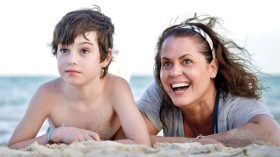 أمهات يدخلن أطفالهن دوامة”التوحد”