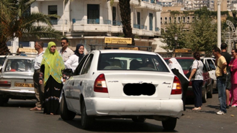 إجازات المجاهدين تهدد بتجميد نشاط 10 آلاف سيارة أجرة