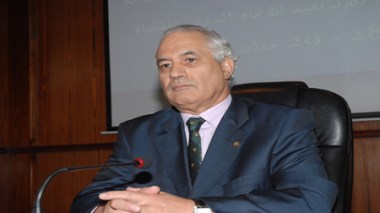 Alger plaide pour faire connaître le terrorisme