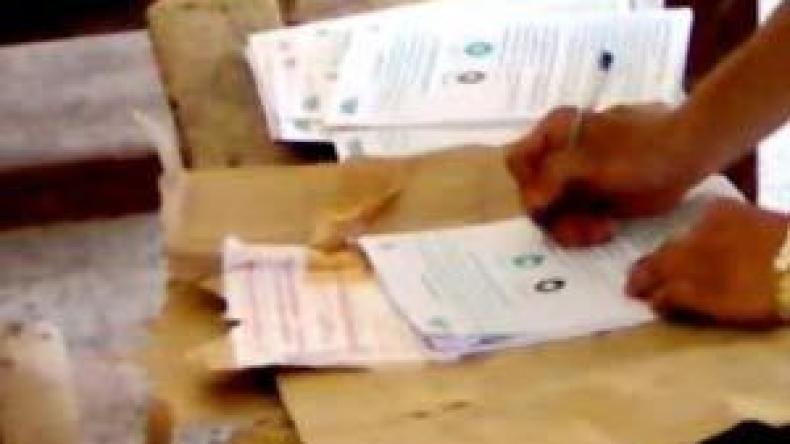 الإطاحة بعصابة تبيع الجنسية الفرنسية بـ 30 مليونا