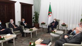 Le Drian réitère les liens d’amitié et de solidarité entre l’Algérie et la France