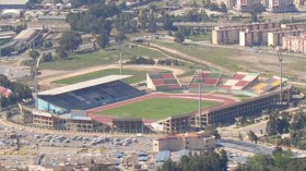 بن حجة: ليس من صلاحياتي تحديد نهاية أشغال الصيانة بملعب “تشاكر”