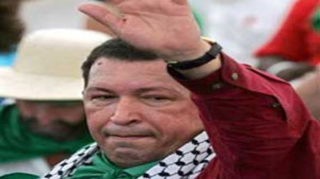 هيغو تشافيز: “أنا مع القذافي ..وموقف أمريكا مثير للسخرية”