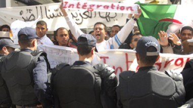 Dix blessés dans le sit-in des enseigants vacataires