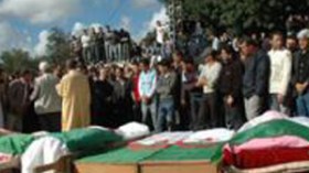 مئات المواطنين يقدمون العزاء للعريس المفجوع