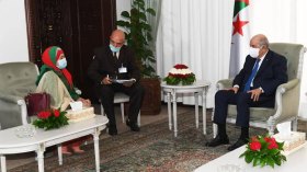 الرئيس تبون يستقبل سفيرة جمهورية اندونيسيا