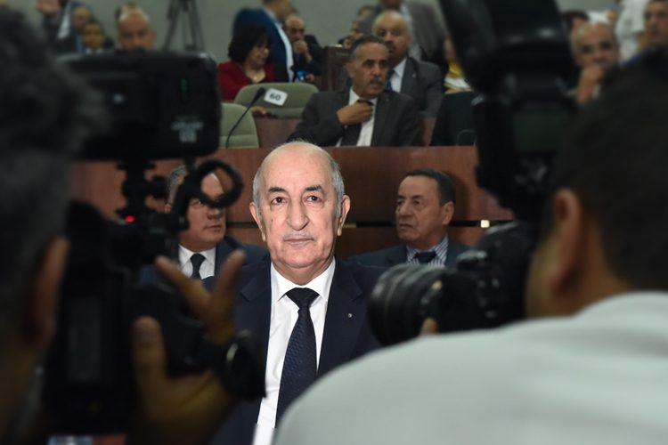 Tebboune présente sa candidature à l’élection présidentielle