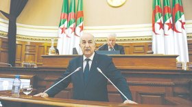 “كفوا عن الشعوذة… في الخزينة مال كاف لدفع أجور الجزائريين”!