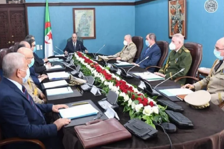 Le Président Tebboune préside une réunion du Haut Conseil de Sécurité