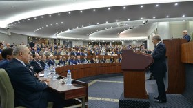 مناوشات واتهامات بين النواب.. والوزراء يتفرّجون!