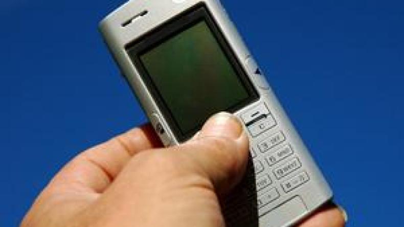 عصابات الجنس تبتز أصحاب الهواتف النقالة المشتركين في الجزائر