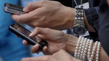 Téléphonie: plus de 35,2 millions d’abonnés en 2011