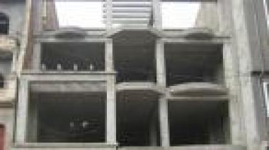 Hausse vertigineuse des prix des matériaux de construction menace d’arrêter les chantiers.