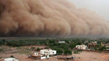 Une tempête de deux milliards de tonnes de sable se dirrige vèrs l'Arabie séoudite