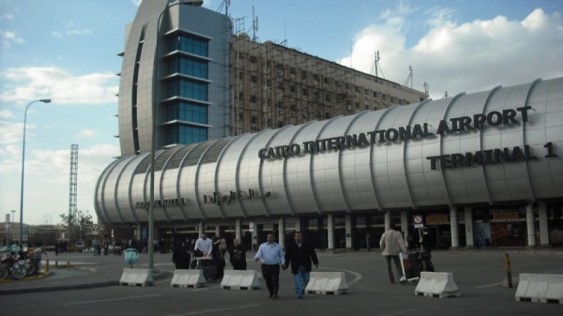 مصر تمنع مسؤولة فرنسية بالجزائر من دخول البلاد