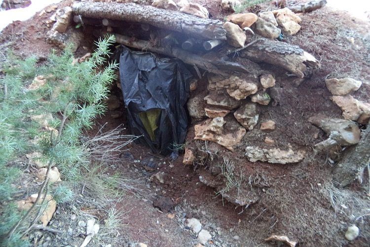 Médéa: Deux caches pour terroristes détruites