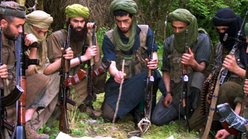 الارهابيان “ابو دجانة” و”المثنى” يسلمان نفسهما للجيش بجيجل